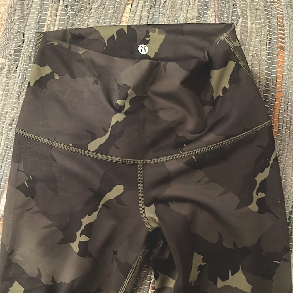 Lululemon camo leggings